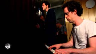 OFF STUDIO - Mika: &quot;Celebrate&quot; en acoustique