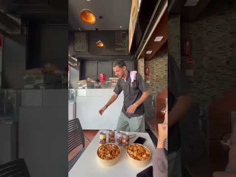 هاهيا تكلمات بوحدها 😂