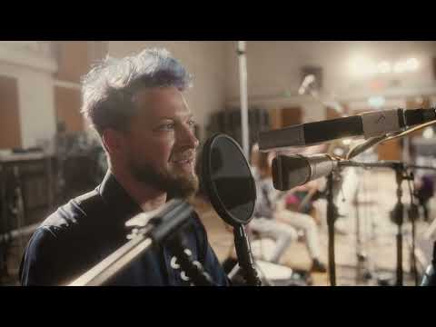 Benjamin Scheuer- A MOUNTAIN FOR ELODIE, with orchestra, live at Abbey Road
