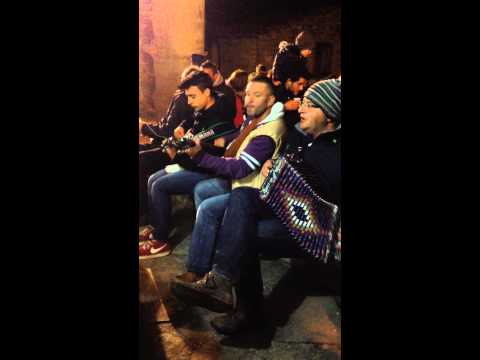 Civitanova del Sannio serenata..stornello organetto.
