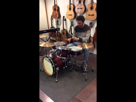 Blitzkrieg Bop - Trummor