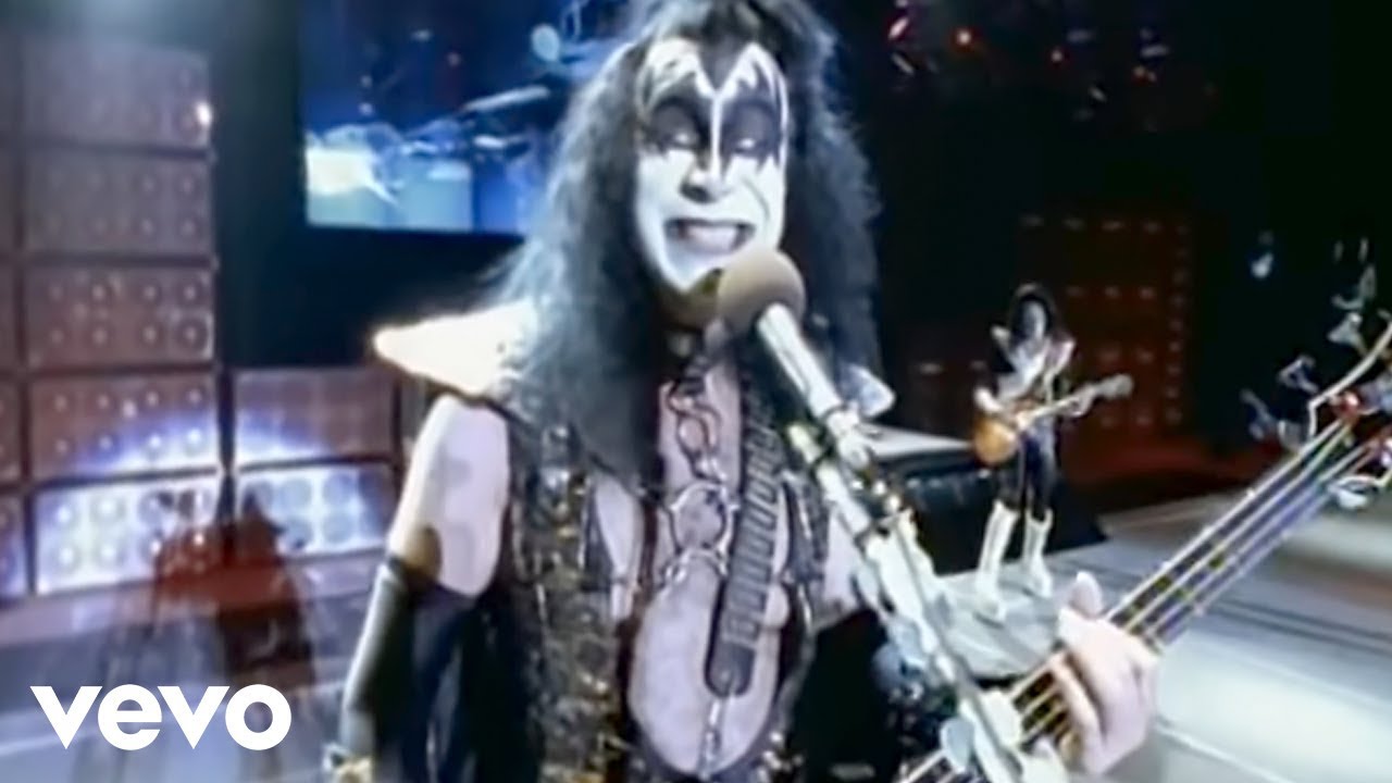 Kiss - Shout It Out Loud (Live From Tiger Stadium) - YouTube