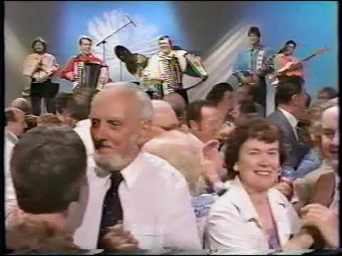 Walter Ostanek CKCO TV "Polka Time" - Page Polka - 1986