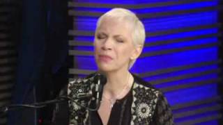 Annie Lennox Cold Live at Regis and Kelly