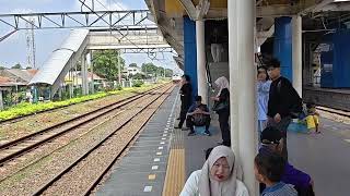 Download lagu Hunting di Stasiun Tambun, kumpulan kereta api ngebut melintasi Stasiun Tambun mp3 Download lagu Hunting di Stasiun Tambun, kumpulan kereta api ngebut melintasi Stasiun Tambun mp3