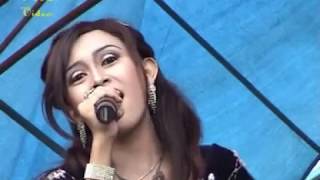 Download lagu Mandi Madu by Gayuh Rakasiwi (OM. PALAPA / OM. NEW PALLAPA ) mp3