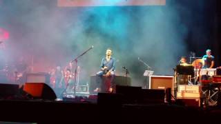 &quot;Come se&quot; soave perla di Daniele Silvestri live al Carroponte 10/09/2016