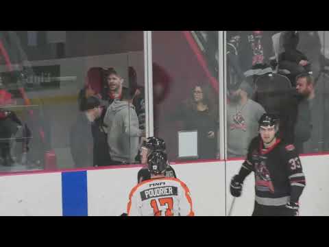 Tyler Boivin punches Kévin Auger & Auger retaliates (5 Minutes Major for Agressor!) - 10-03-23