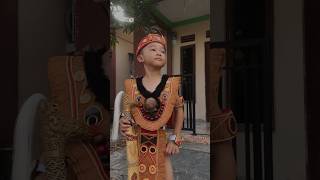 Download lagu Baju Dayak tradisional untuk anak-anak #dayakganteng mp3