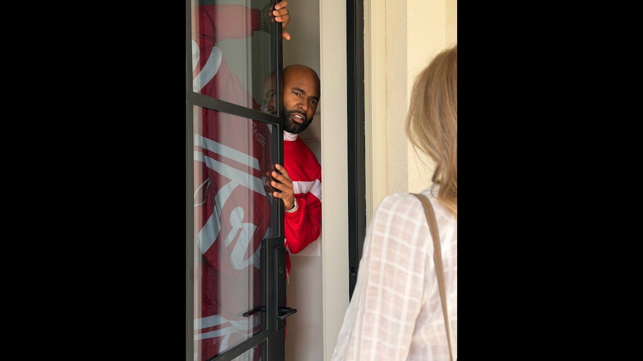 When Lesa looks to Mike for shelter!