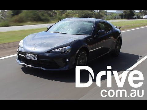2017 Toyota 86 GTS She Says, He Says Review | Drive.com.au