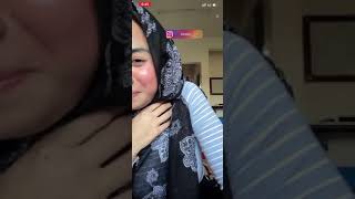 Download lagu melayu tudung meraong kesakitan mp3 Download lagu melayu tudung meraong kesakitan mp3