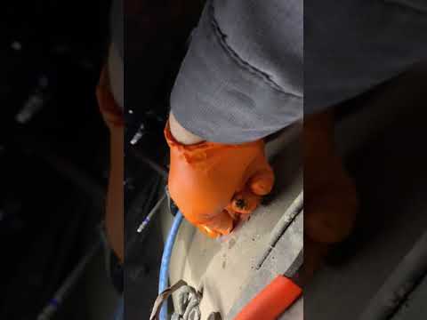 Fuel sending unit or inaccurate fuel gauge. freightliner cascadia