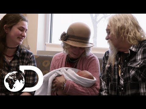 ブラウンファミリーの最新メンバーとの出会い｜アラスカのブッシュピープル (The Brown Family Meet Their Newest Member | Alaskan Bush People)