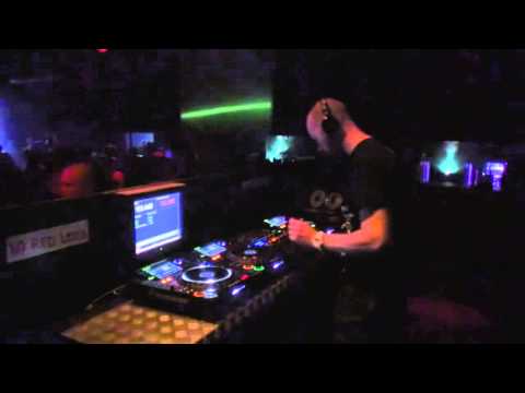 Mark Broom at Bomb O Matic 24-05-14