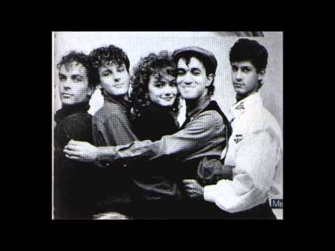 Sândalo de dândi- Metrô - 1984