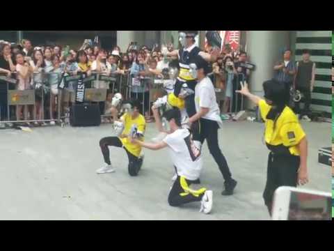 BOY STORY BUSKING in TianJin - Special Dance (Fancam 1)