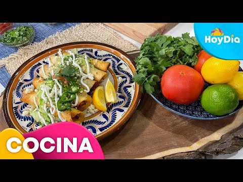 Receta de flautas de pollo saludables usando el horno o el ‘Air Fryer’ | Hoy Día | Telemundo