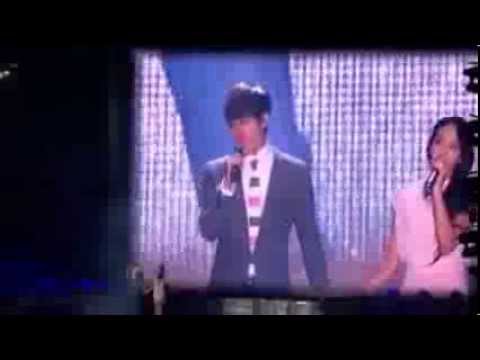 f(x) Victoria duet with Super Junior M Zhoumi at SMTOWN BEIJING 2013