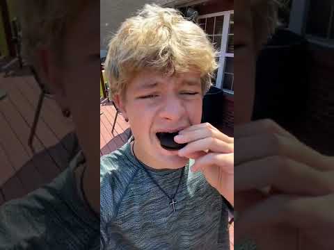 Trying dark chocolate Oreos! 🤔 #shorts #challenge #lifehacks