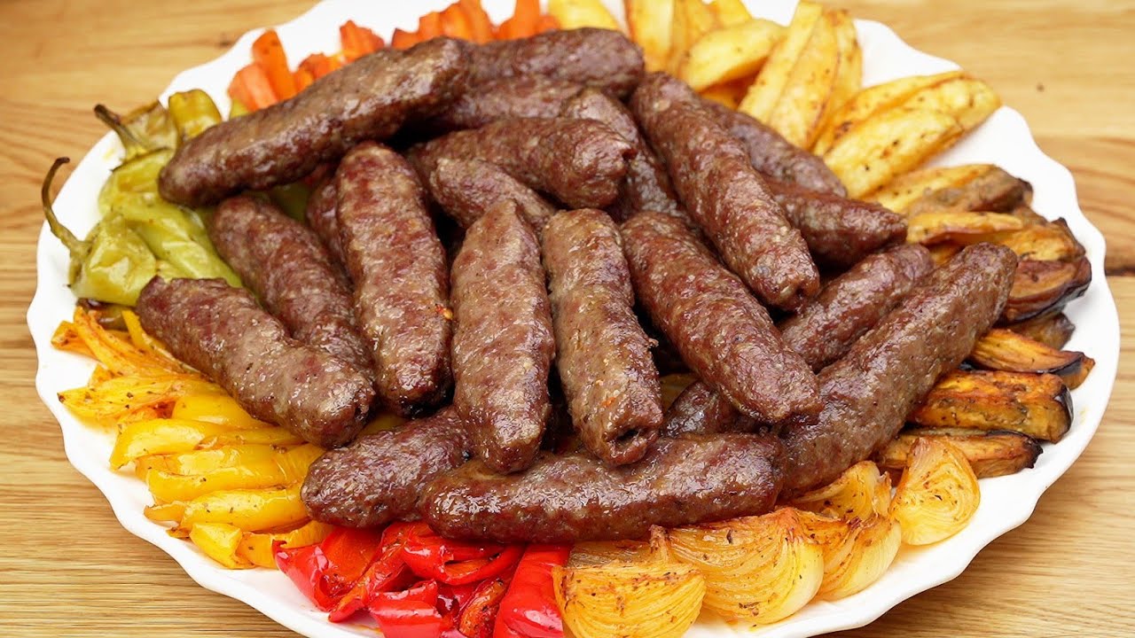 كفته مشويه في الفرن مع الخضار المشوي