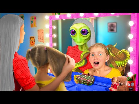 Partea 3 😱 SINGURI ACASĂ cu o VECINĂ NEBUNĂ 🤯