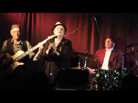 Dorothy Jane Gosper Band  - Woman On the Run - Live at The Manly Fig 2014/05/31