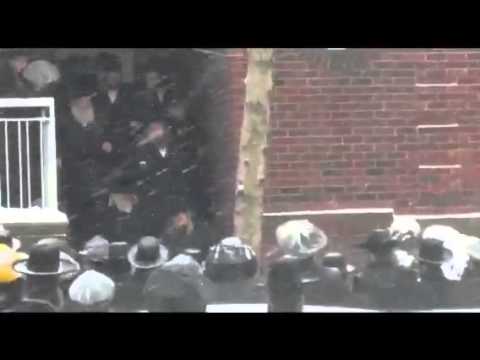 Gur Rebbe In Boro Park 5775