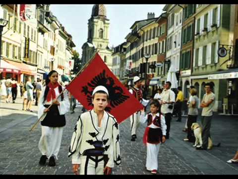 Vellezerit Aliu - Veq Per Pes Minuta (Albanian Traditional Folk Music)