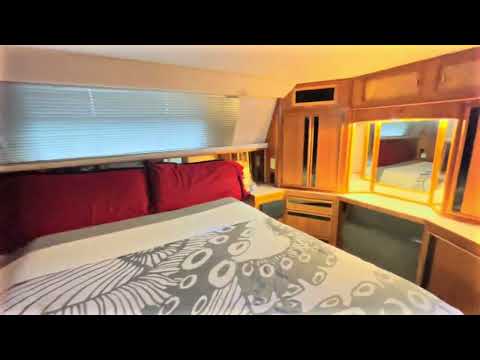 Sea Ray 44 Aft Cabin video