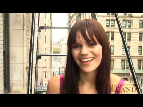 download lagu mp3 mp4 Zooey Deschanel Janis Joplin, download lagu Zooey Deschanel Janis Joplin gratis, unduh video klip Zooey Deschanel Janis Joplin