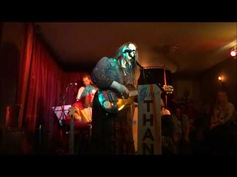 Daisy Chute - Troubadour Boy @ The Green Note, London 08/04/19