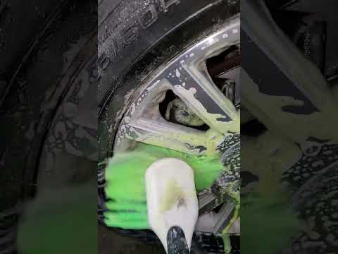 Thumbnail for Stinking Lincoln #automobile #detailing #car #video #viralvideo #viralshorts #beforeandafter #wow 👏🏾 by Lincoln (automobile)