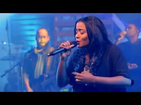 Matty Martinez  -  Me Acerco Live  "VideoOficial"