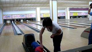 preview picture of video 'Bowling EBV Guangzhou China'