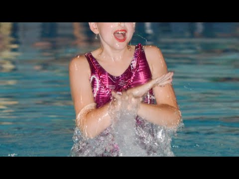 Synchroon zwemmen Polar Bears