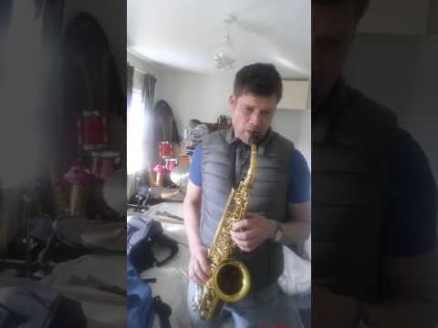Bebop sax over Dmajor backing track