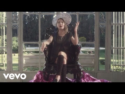 Valeria Gastaldi - Misterios Bajo El Sol