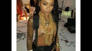 HoodCelebrityy - Walking Trophy (July 2018)