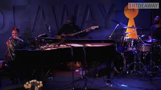 Avery Sunshine - Day Dreaming