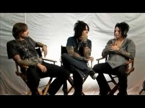 SIXX: A.M. Heroin Diaries Podcast Part 3 - French subtitles