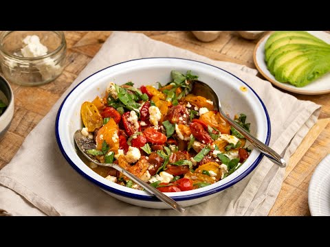3-Ingredient Heirloom Tomato Salad Recipe