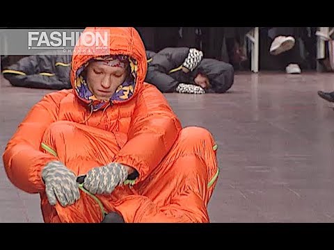 ISSEY MIYAKE Menswear Fall 2004 2005 Milan - Fashion Channel