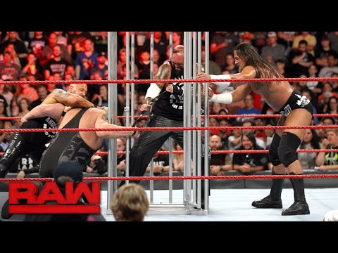 Big Cass, Luke Gallows & Karl Anderson attack Big Show's hand: Raw, Aug. 14, 2017