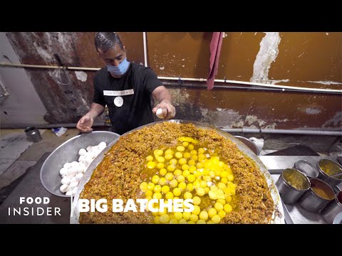 Mumbai’s Biggest Street-Food Dish Uses 200 Eggs | Big Batches