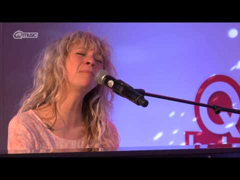 Jacqueline Govaert - 'Simple Life' (live in het Q-hotel 2014)
