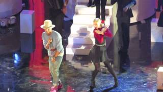 Pharrell- Lost Queen [Live @ Shrine Auditorium]