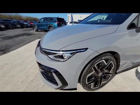 Volkswagen Golf R-LINE BLACK ED 2.0 TDI 150HP - Image 2