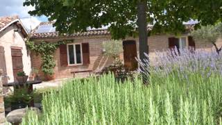 preview picture of video 'Country House La Casa dei Fiori - Matelica'
