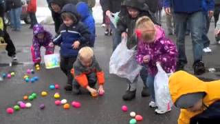 preview picture of video 'Minong Easter Egg Hunt, Saturday, March 30, 2013'